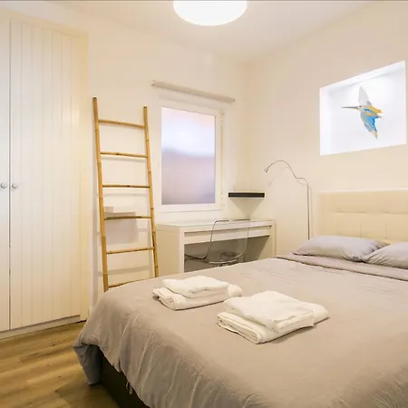 Cozy In Amazing Location! דירה *