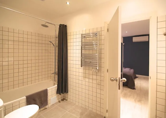 Cozy In Amazing Location! Apartman Lisboa